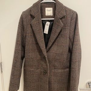 Ambercrombie & Fitch